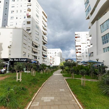 Tirana Contact Apartment ภายนอก รูปภาพ