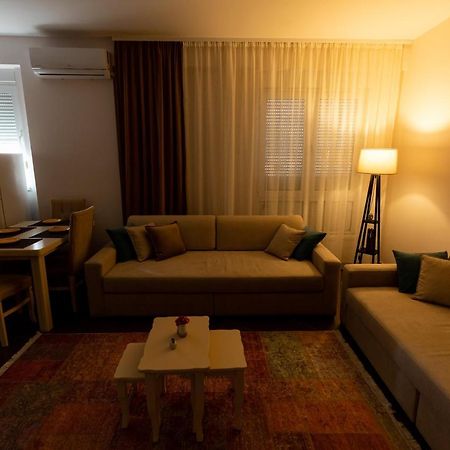 Tirana Contact Apartment ภายนอก รูปภาพ